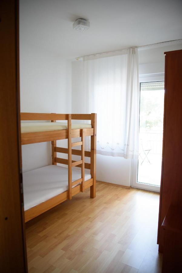 Villa Claudia Lemon Appartment Premantura Eksteriør billede